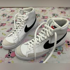 Nike Blazer Mid '77